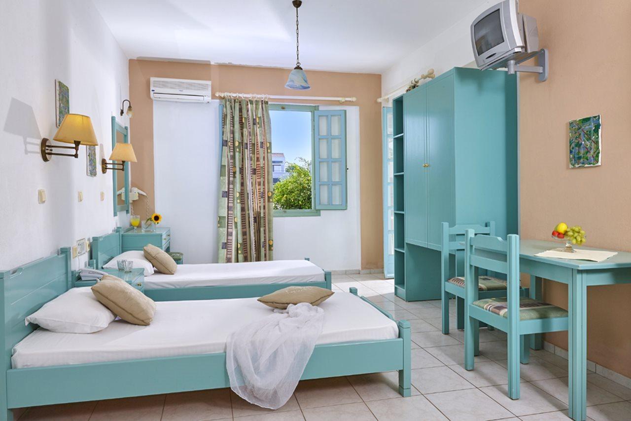 Noble Hotel & Suites - Adults Only Гуве Экстерьер фото
