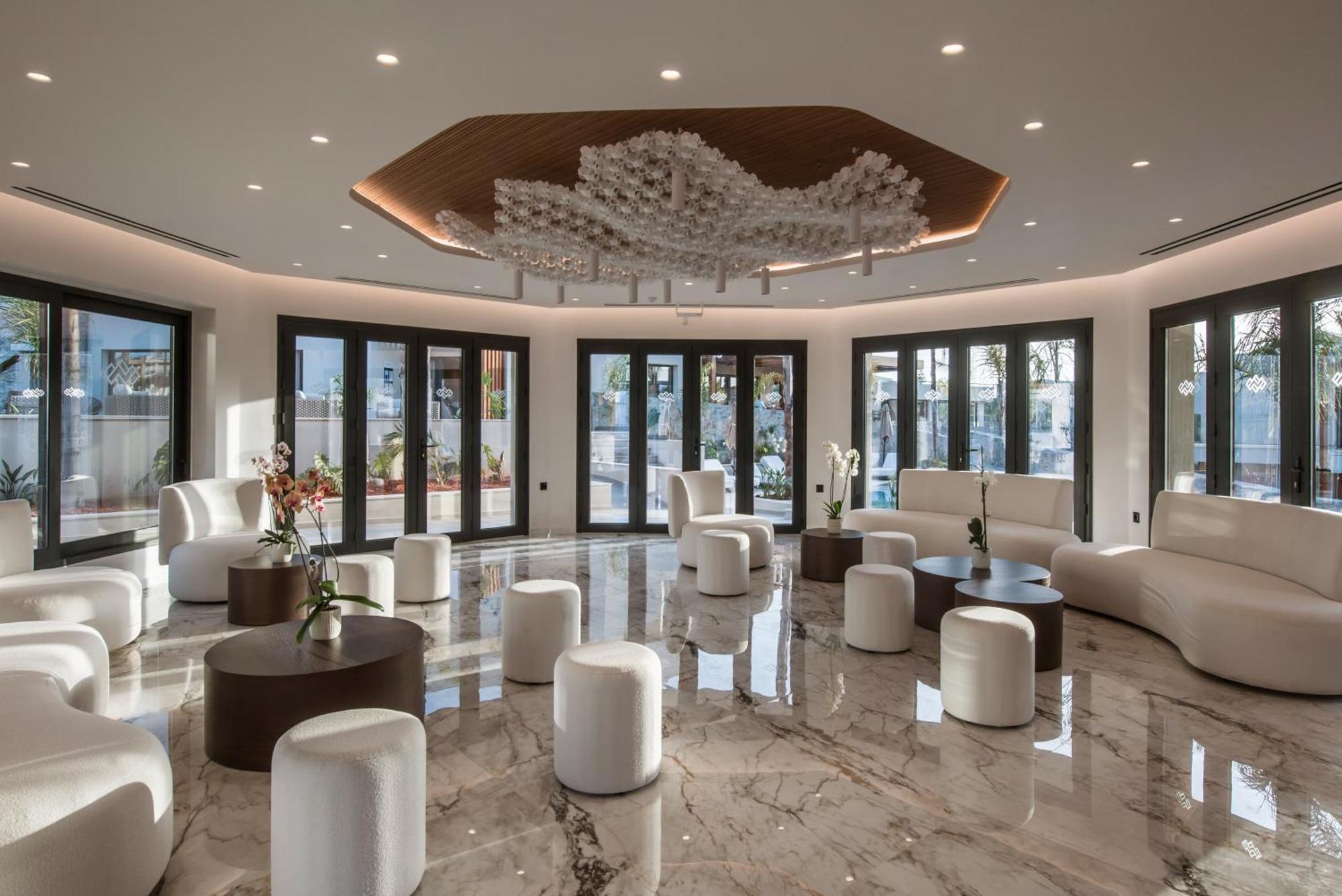 Noble Hotel & Suites - Adults Only Гуве Экстерьер фото