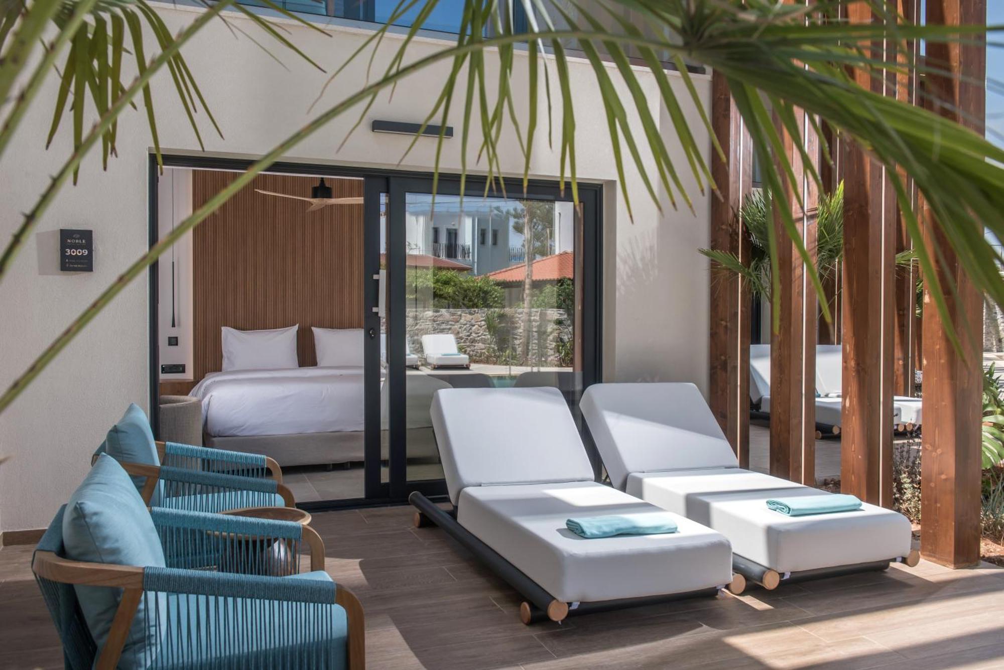 Noble Hotel & Suites - Adults Only Гуве Экстерьер фото