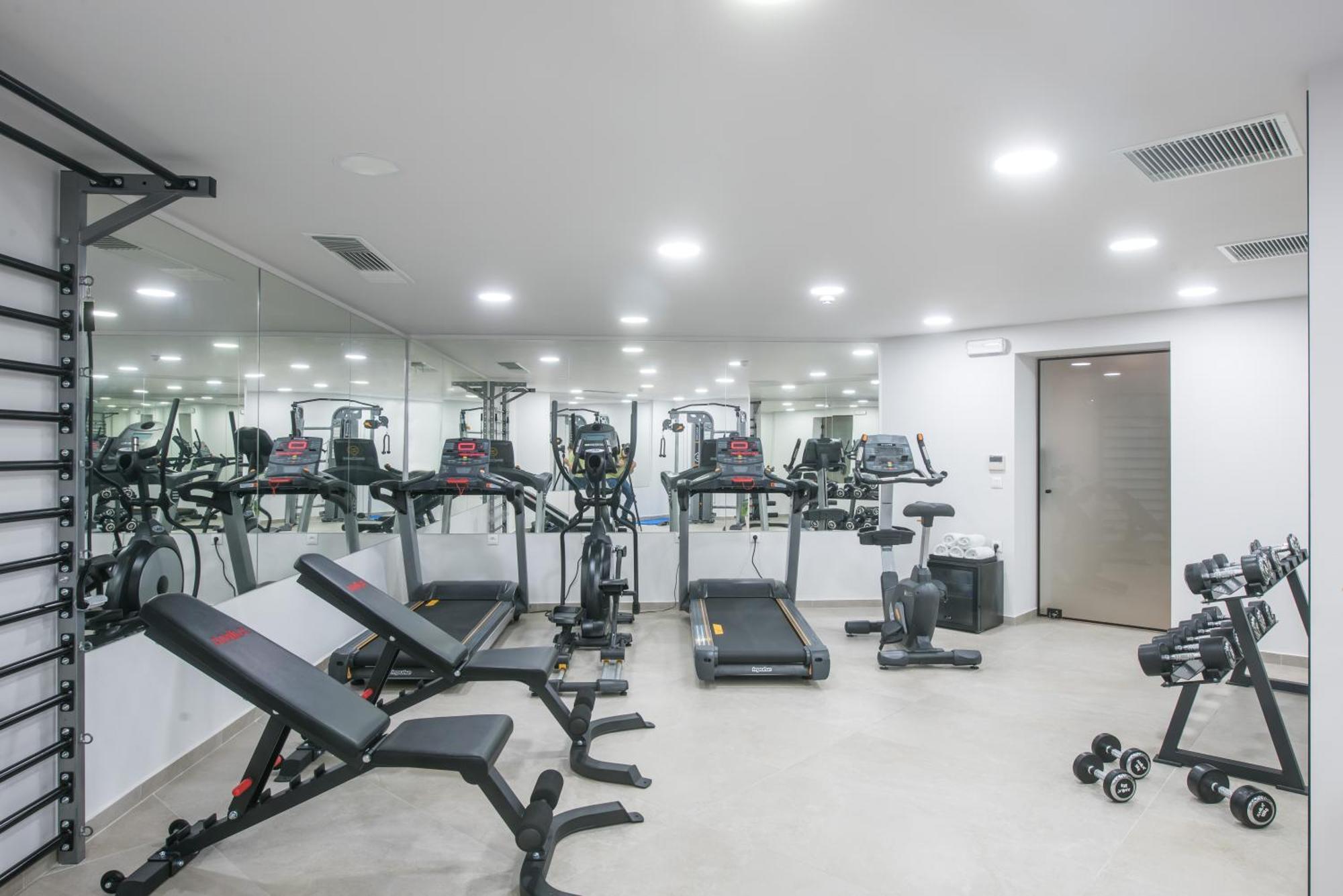 Noble Hotel & Suites - Adults Only Гуве Экстерьер фото