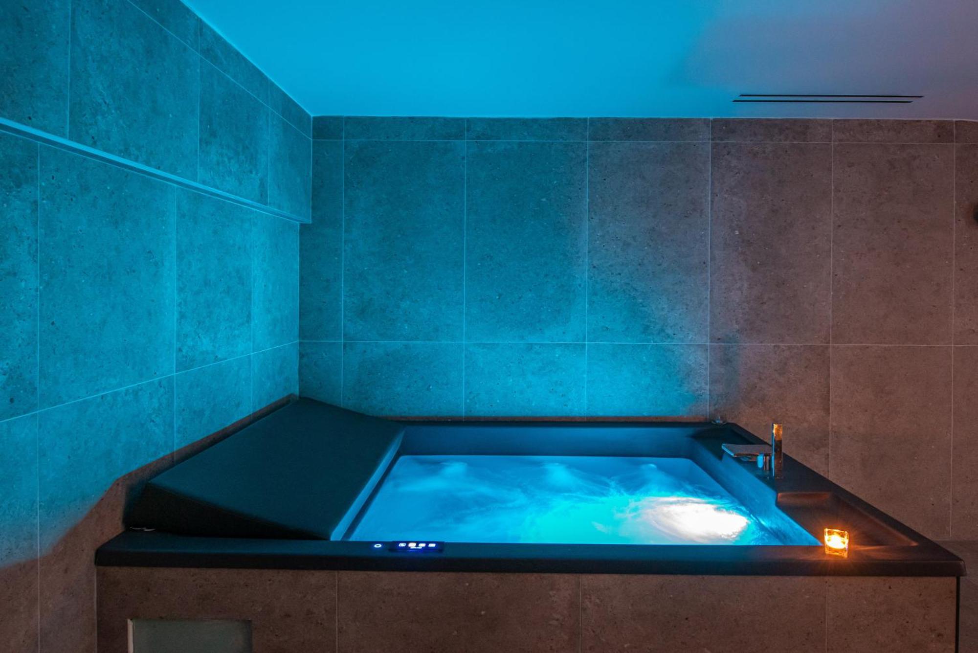 Noble Hotel & Suites - Adults Only Гуве Экстерьер фото